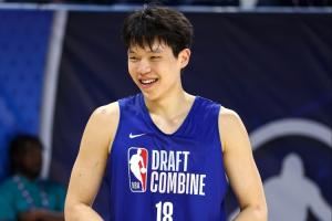 ?首轮有戏？美媒更新模拟选秀：杨瀚森第22顺位 和上期一致！
